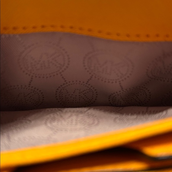 Michael Kors Marigold Wristlet Wallet with removable Wristlet  attachment EUC - Picture 7 of 12